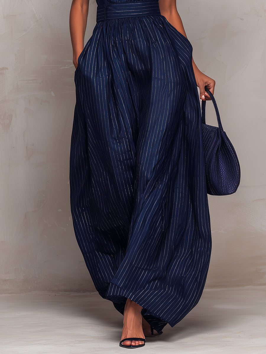 Anna - Tutta blu scuro a righe con scollo a chiave e pantaloni a gamba larga
